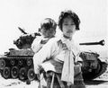 Civiles en la guerra de Corea 1951.jpg